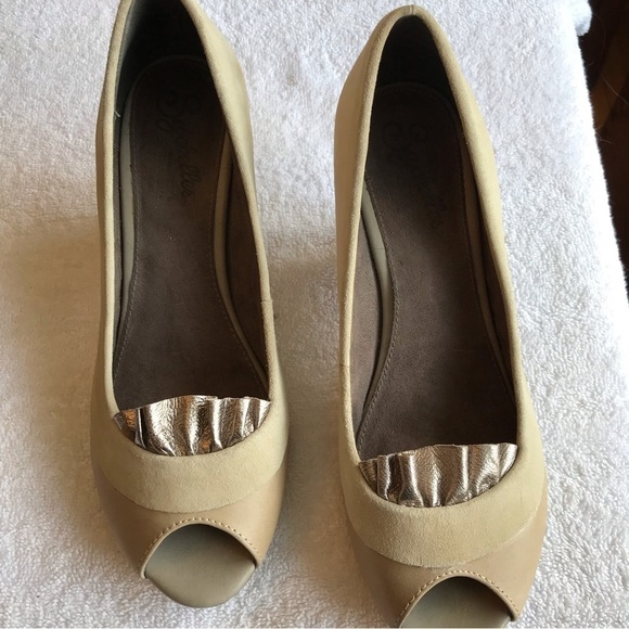 SEYCHELLES peep toe open toe kitten heel taupe and gold. Size 8. - Picture 2 of 11